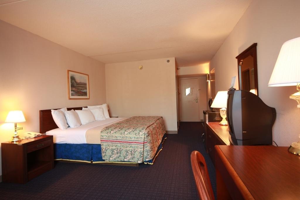 Boarders Inn And Suites - Marion Rom bilde