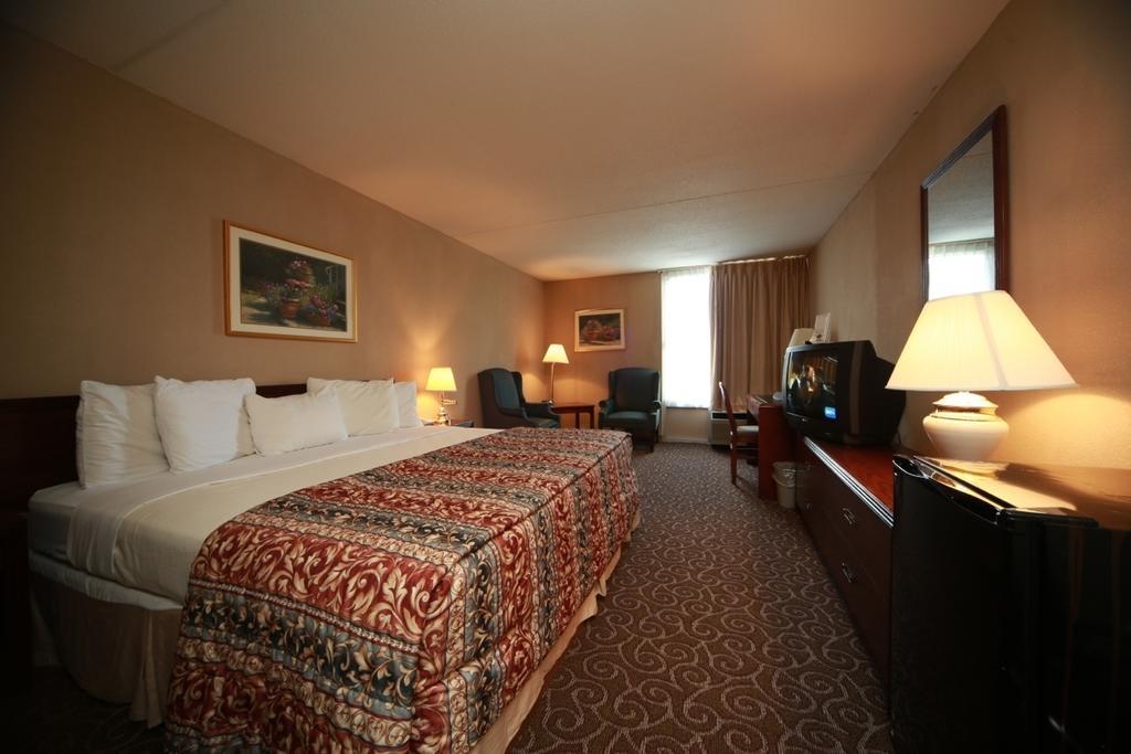 Boarders Inn And Suites - Marion Rom bilde